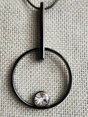 NWT White House Black Market Necklace with Swarovski Crystal